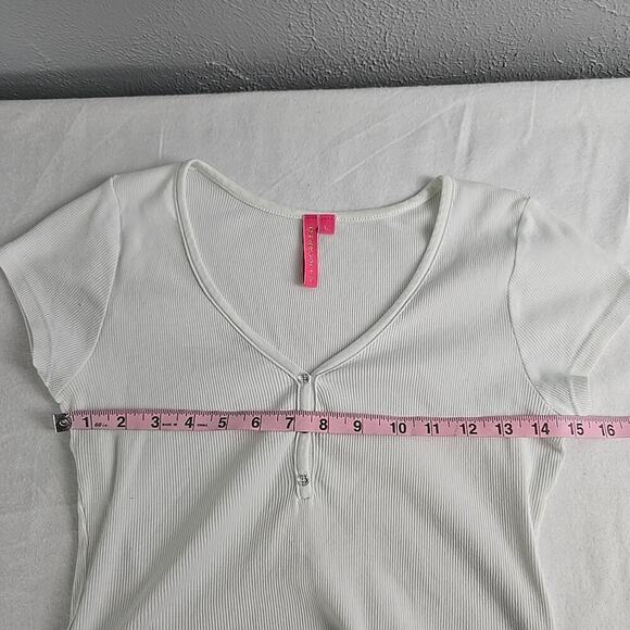 Charlotte Tarantola Ribbed Crystal Button White Fitted Cap Sleeve Top L Y2K‎ - Picture 3 of 10